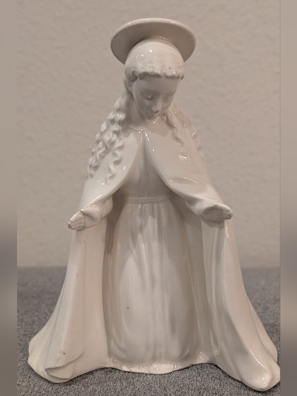 Nativity Virgin Mary Vintage 6.75” Goebel White Glazed Porcelain Hummel Figure